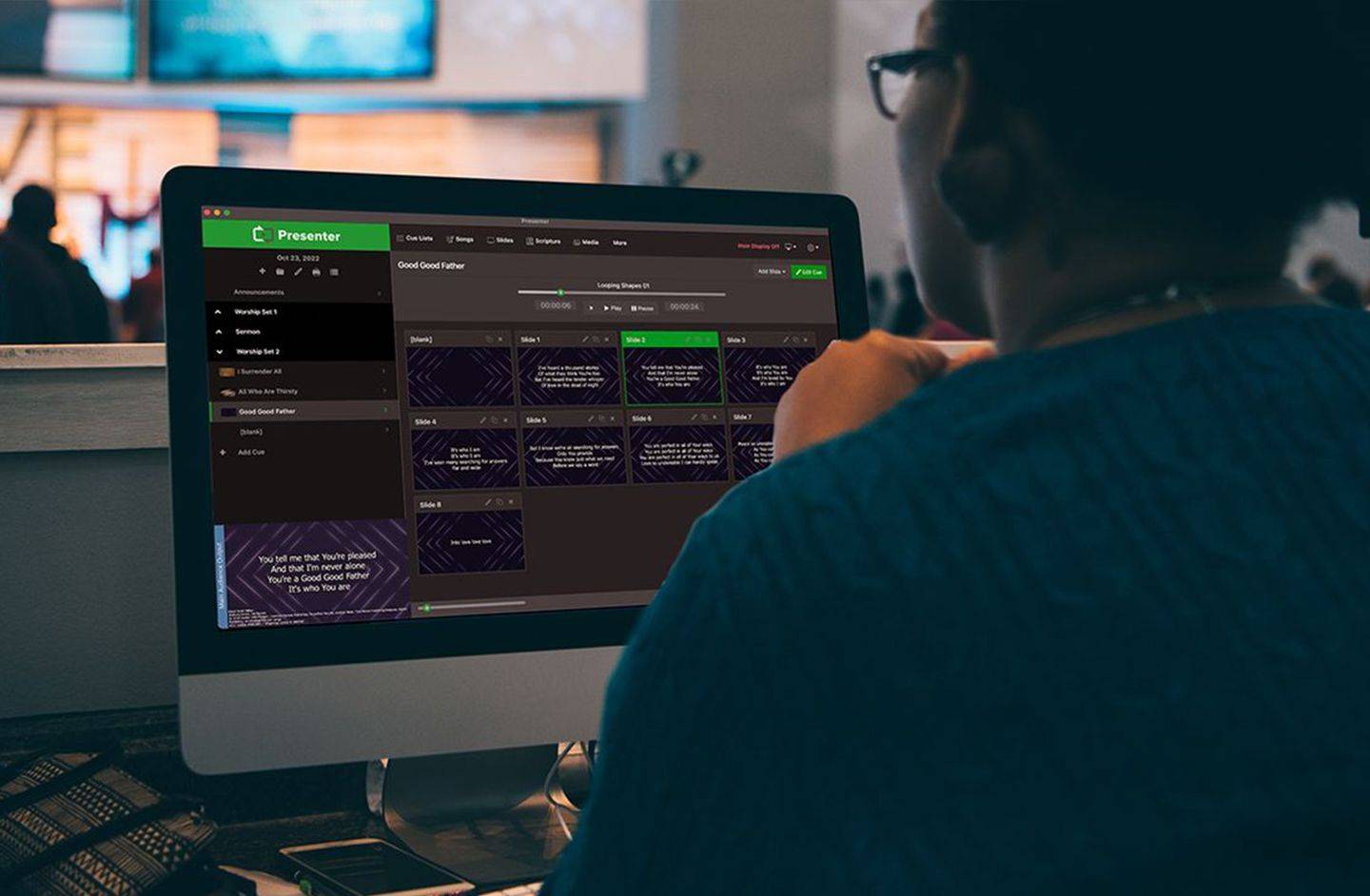 Image showing a media operator using Presenter by WorshipTools